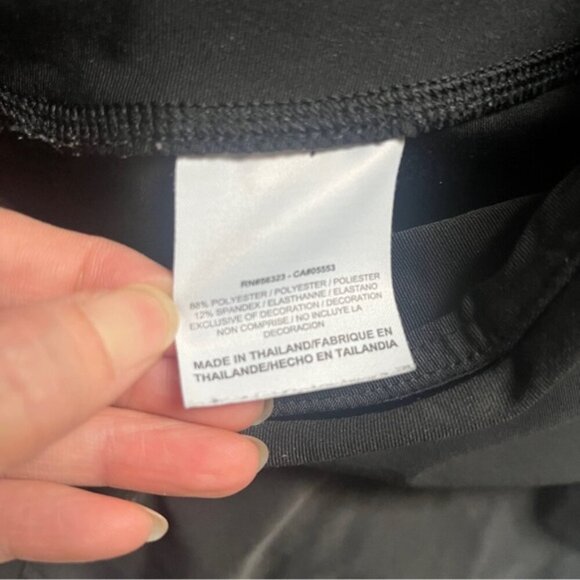 Nike Dri Fit cropped workout pants Sz M - Picture 8 of 12